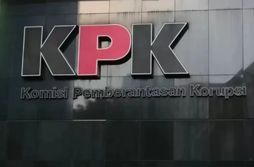 KPK Geledah Kantor Dinas Perdagangan dan BKAD Kota Madiun, Sita Barang Bukti terkait Gratifikasi